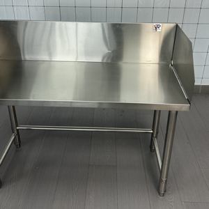 Victory โต๊ะเชื่อมโลหะสแตนเลสพร้อมขากลมอุปกรณ์สำหรับโรงแรมและร้านอาหาร - Product Image 5