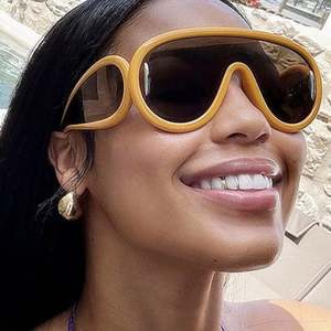 Gafas de Sol Deportivas de Moda para Hombre y Mujer con Logotipo Personalizado, Gafas de Sol Steampunk de Una Pieza con Protección UV400, Forma de Escudo, Extra Grandes, Estilo Y2K - Product Image 2