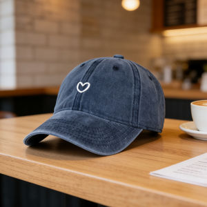 Gorra de Béisbol de 6 Paneles de Algodón Lavado con Bordado de Corazón - Gorra Ligera Informal para el Sol, para Uso Diario y al Aire Libre - Product Image 2