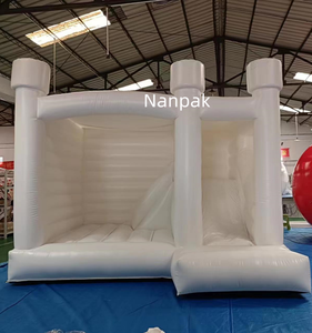Castillo Inflable Blanco Comercial con Piscina de Pelotas, Tobogán Acuático y Alquiler - Product Image 5