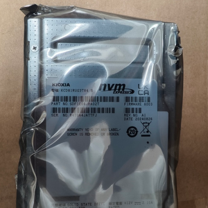 Original untuk Kioxia CD8-R 3.84TB U.2 NVMe Enterprise SSD  KCD8XRUG3T84 KCD81RUG3T84 KCD8XRUG3T84 - Product Image 1