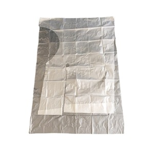 ผ้าคลุมกันน้ำสีขาวสำหรับทำผม รุ่น 9001 PE สำหรับผู้ใหญ่และเด็ก - Product Image 3