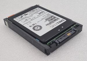 MZILT7T6HMLA-00AC3 7.68TB PM1643 SAS 12GBPS SSD da 2.5 pollici - Product Image 5