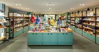 Souvenir Shop Design Souvenir Vitrine Buchladen Vitrine Souvenir Löffel Vitrine