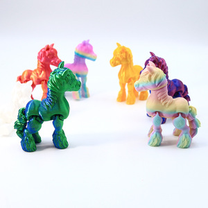 Proveedores de Moda al por Mayor: Adornos de Juguete de Plástico Impresos en 3D de Caballo Pequeño Congelado, Modelo Animal para Mercado Nocturno, OEM Personalizado 1/12 - Product Image 3