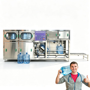 Sistema Automático 3 en <span class=keywords><strong>1</strong></span> para Enjuague, Llenado y Tapado de Botellas de Agua de 19L, Línea de Producción de Agua Mineral de 5 Galones/20L, Planta de Agua - Product Image 1