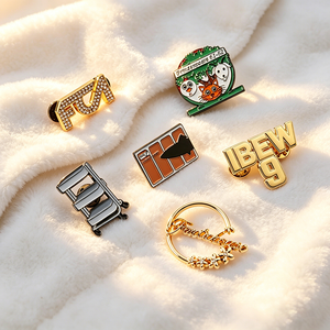 Etiquetas metálicas personalizadas, pines y broches de aleación de zinc, placas grabadas con nombre de marca para ropa, bolsos, zapatos, regalos hechos a mano, OEM, MOQ bajo. - Product Image 4