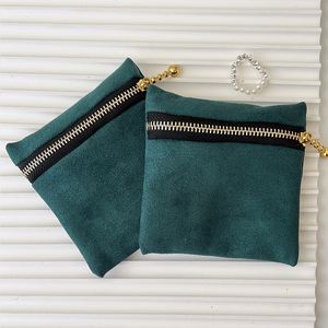 Pochette zippée en velours flocon de neige vert foncé de qualité supérieure pour bijoux, bagues, boucles d'oreilles, pièces de monnaie, légère, portable, taille et logo personnalisables - Product Image 6