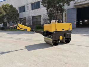 Compacteur routier vibrant à double tambour puissant de 0,5 à 0,8 tonne avec pompe SAUER et pompe à plongeur variable - Product Image 5