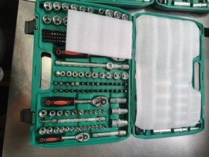 Juego de Herramientas Profesional de 216 Piezas de Acero al Carbono para Reparación de Automóviles, con Llave de Trinquete, Portátil, Fácil de Usar, en Estuche Rígido 216 Professional 172 - Product Image 5
