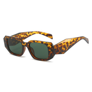 <span class=keywords><strong>Occhiali</strong></span> da sole eleganti quadrati piccoli per donna con Logo personalizzato Hip Hop da <span class=keywords><strong>discoteca</strong></span> con lenti UV400 taglio angolare per PC - Product Image 6