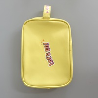 Trousse de Toilette Transparente en PVC Effet Nettoyable, Cadre en PU Jaune, Imprimé Personnage de Dessin Animé, Fermeture Éclair Rouge Contrastante, Étui Cadeau Nouveauté pour Filles