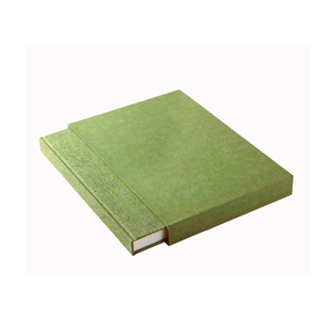 Livre relié à la perfection sur mesure, <span class=keywords><strong>couverture</strong></span> rigide, impression <span class=keywords><strong>de</strong></span> pochette en papier numérique, pelliculage, découpe à la presse avec vernis sélectif UV - Product Image 5