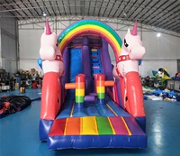 Vente flash : combinaison toboggan et carrosse gonflable licorne