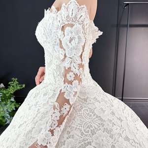 Abito da Sposa di Alta Qualità Elegante Vintage Francese in Pizzo Macramè Bianco con Taglio ad A di Lusso per la Sposa - Product Image 6