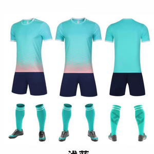 Maillot de football personnalisé pour homme, léger, à séchage rapide, respirant, avec impression de logo et de designs gratuits, vêtements d'équipe de football - Product Image 4