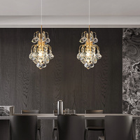 Goldfarbene Kristall-Pendelleuchte mit tropfenförmigen Prismen für Eingangsbereich, Nachttisch, Flur, Esszimmer, Hotel, Restaurant