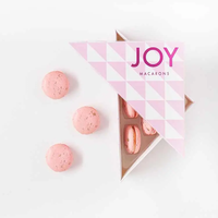 Custom Designed Mini Donut Cake Container Personalized Plastic Insert Paper Triangle Bakery Macaron Cake Box Packaging Chocolate