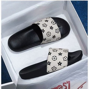 Pantuflas de Moda 2026, Ligeras, de Color Puro, Cómodas, Originales, de Alta Calidad, Pantuflas de EVA para Hombre - Product Image 1