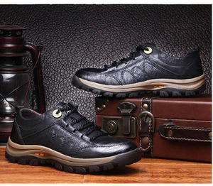 Scarponi da Trekking Invernali per Uomo con Tomaia in Pelle Sintetica, Resistenti all'Acqua, Antiscivolo, Foderati in Morbida Pelliccia - Product Image 4