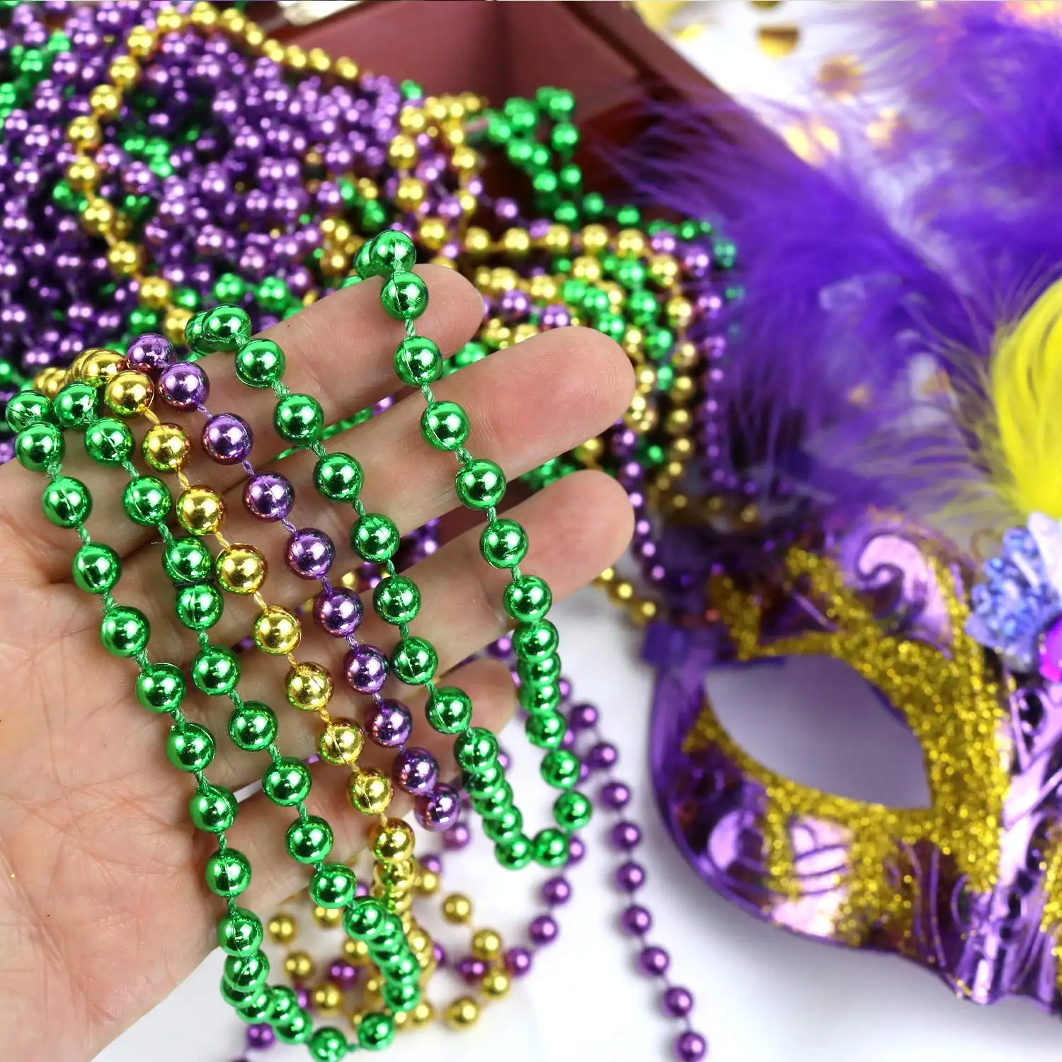 โรงงานจีนขายส่งราคาถูก 10 มม.Mardi Gras สร้อยคอลูกปัดจํานวนมากงานรื่นเริงสร้อยคอลูกปัด