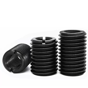 Hoogwaardige koolstofstaal schroefinserts met zwarte afwerking. voor auto-industrie en machines. ISO-gecertificeerd, diverse maten. - Product Image 3