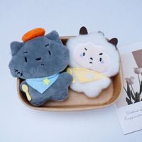 Porte-clés en peluche super doux avec loup gris de dessin animé mignon et mouton paresseux, rembourrage en coton PP, adorable jouet couineur