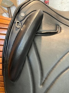 Silla de Doma de Cuero de Alta Calidad Directa de Fábrica, Asiento Ergonómico Profundo, Absorción de Impactos, Sistema de Gullet Ajustable - Product Image 4