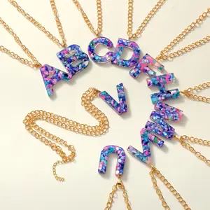 جديد وصول الإبداع A-Z رسالة قلادة راتنج أزرق الحروف الأبجدية النساء الفتيات رائع مجوهرات الأسرة هدية