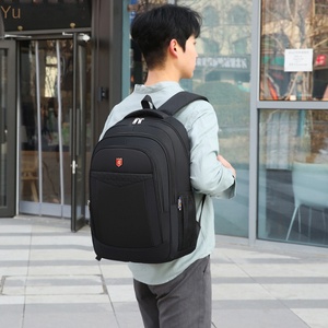 Mochila de viaje repelente al agua multifunción de gran capacidad para hombre, Material Oxford, forro de nailon y poliéster - Product Image 3