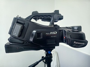 Cámara de Video Digital Panasonic HC-MDH1 Usada al por <span class=keywords><strong>Mayor</strong></span>, <span class=keywords><strong>Zoom</strong></span> 21X, 1080P - Product Image 1