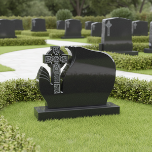 Sculpture en granit antique Rose Pamplemousse, pierre tombale, monument funéraire - Product Image 1