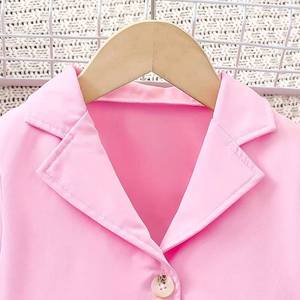 Ensemble 2 pièces pour <span class=keywords><strong>fille</strong></span> : veste de sport rose avec boutons dorés et combinaison florale à épaules dénudées – Collection Printemps-Été pour enfants - Product Image 4