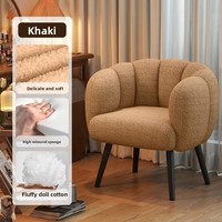 Luxuriöser Einzelsessel mit Schaffellbezug für Komfort und Entspannung im Wohnzimmer oder Schlafzimmer
