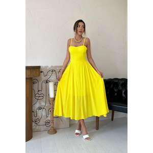 Robe de soirée longue mi-mollet en mousseline jaune, coupe trapèze, col carré, taille empire, froncée et respirante - Product Image 5