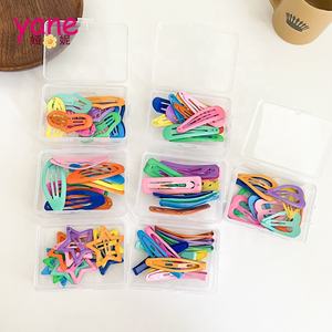 YANE最新的糖果发饰关于氟铬发夹，它在夜间闪耀着星星和心形的发夹 - Product Image 2