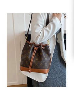 Sac à main bandoulière de luxe pour femme, design classique, style seau, grande capacité, sac à l'épaule tendance pour femme - Product Image 2