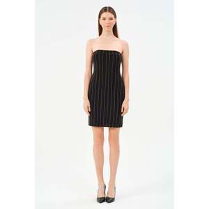 Ensemble de vêtements noirs DANS pour femmes, tailles multiples 38-42, lot de vêtements basiques en gros, prêt pour la vente au détail - Product Image 1