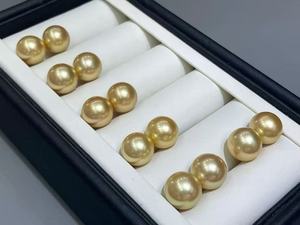 ต่างหูมุกน้ำเค็มคุณภาพสูง ขนาด 11-12 มม. สีทองเข้ม ทองใต้ทะเล มุกกลมเม็ดเดี่ยวคู่ สำหรับผู้หญิง - Product Image 2