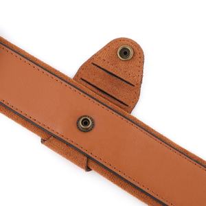 आधुनिक डिजाइन 100% प्राकृतिक चमड़े के एंटी-लॉस एयर टैग धारक पालतू कॉलर भारी शुल्क चौड़ा कोई चोक डॉग कॉलर - Product Image 3