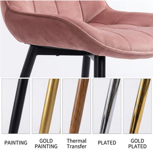 Chaises <span class=keywords><strong>de</strong></span> salle à manger en tissu velours à dossier haut avec pieds en métal, rembourrées, colorées, <span class=keywords><strong>de</strong></span> haute qualité, pour la maison et la restauration, vente en gros - Product Image 4