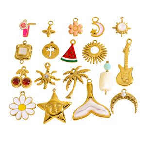 Vibes de Playa Dorada |   Dijes de Acero Inoxidable Chapados en Oro PVD de 18K para la Fabricación de Joyas |   Colgantes con Temática Tropical y de Vacaciones de Verano - Product Image 5