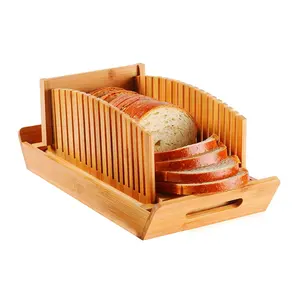 수제 빵 접이식 소형 로프 커터 용 톱니 모양의 칼 부스러기 트레이가있는 대나무 빵 슬라이서 3 크기 슬라이싱 가이드