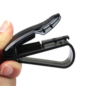 Clip pour lunettes de voiture, support de lunettes de soleil, support de pare-soleil en ABS, design moderne pour utilisation en voiture - Product Image 3