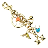 Breloque de sac en forme de cœur rouge scintillant avec logo C, pendentif arc-en-ciel plaqué or, porte-clés pour femmes, accessoires de sac à main