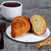 Croissant au beurre saveur française surgelé, petit dessert, pain cru, boulangerie