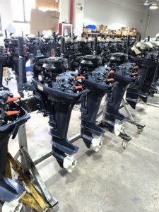 Nouveau moteur hors-bord à essence 2 temps 9,9 CV 2 cylindres pour bateau de pêche - Product Image 3