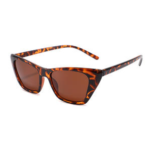 Gafas de sol Conchen Cat Eye con montura negra de PC, protección UV400, unisex, para viajes, conducción y moda. - Product Image 5
