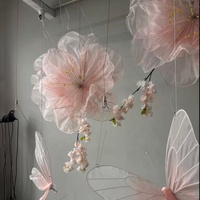 Grande fleur artificielle géante en organza rose à suspendre au plafond pour la décoration de toile de fond de mariage, vitrine de centre commercial, grande fleur en soie
