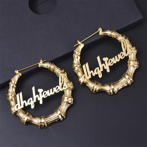 Pendientes iniciales chapados en oro exagerados con personalidad, pendientes de aro de corazón de bambú de acero inoxidable Diy con letras en inglés - Product Image 3